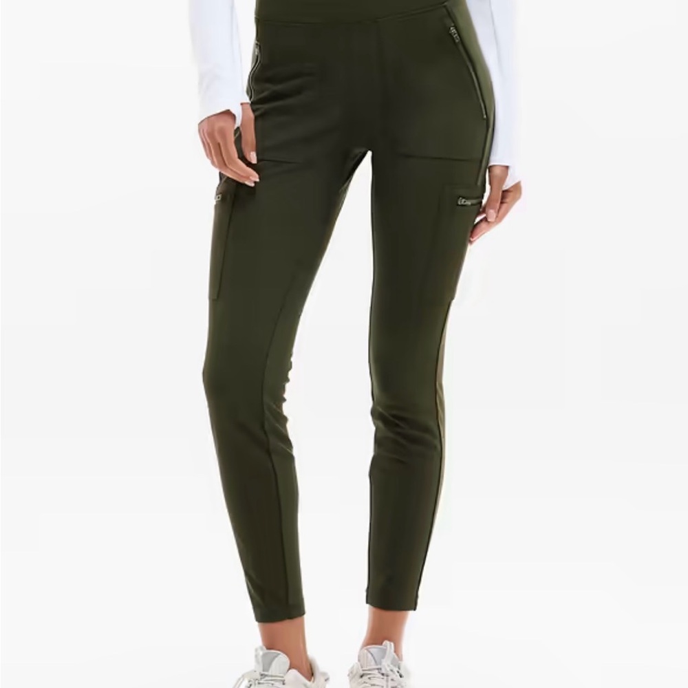 Athleta Headlands Hybrid High Rise Cargo Legging